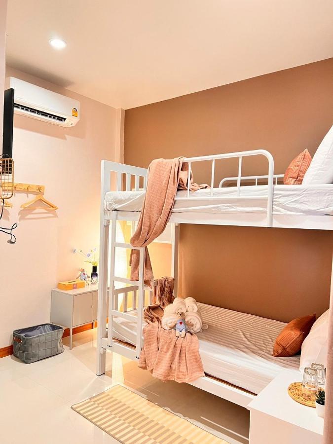 Hotel Por Poshtel 3*