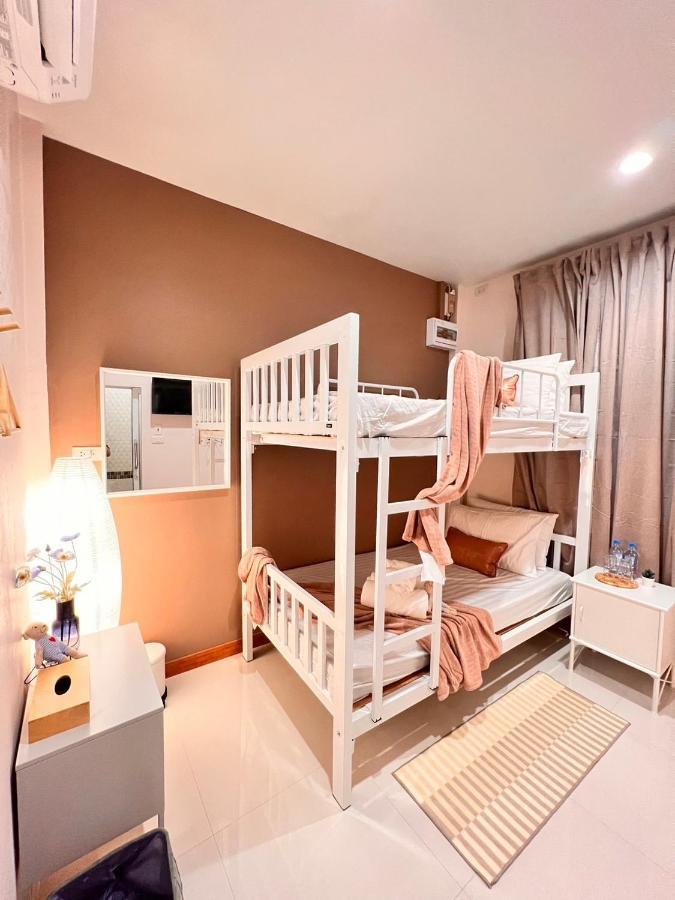 Hotel Por Poshtel 3*