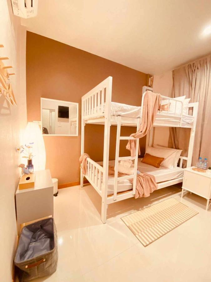 Por Poshtel Hotel 3*